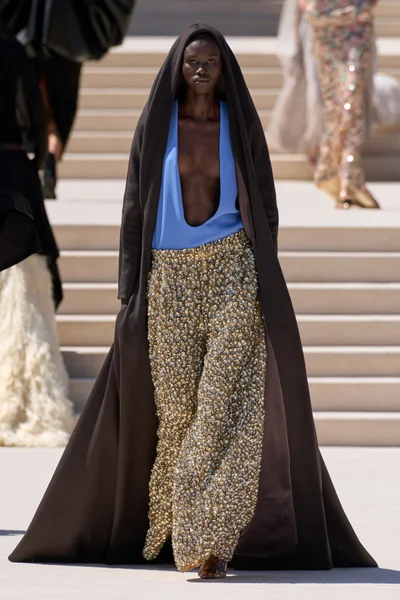 Look 35